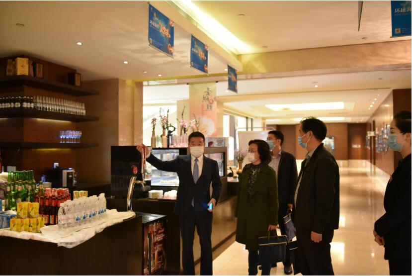 省国资委副主任游代丽调研领导游艇会206yth集团复工复产工作