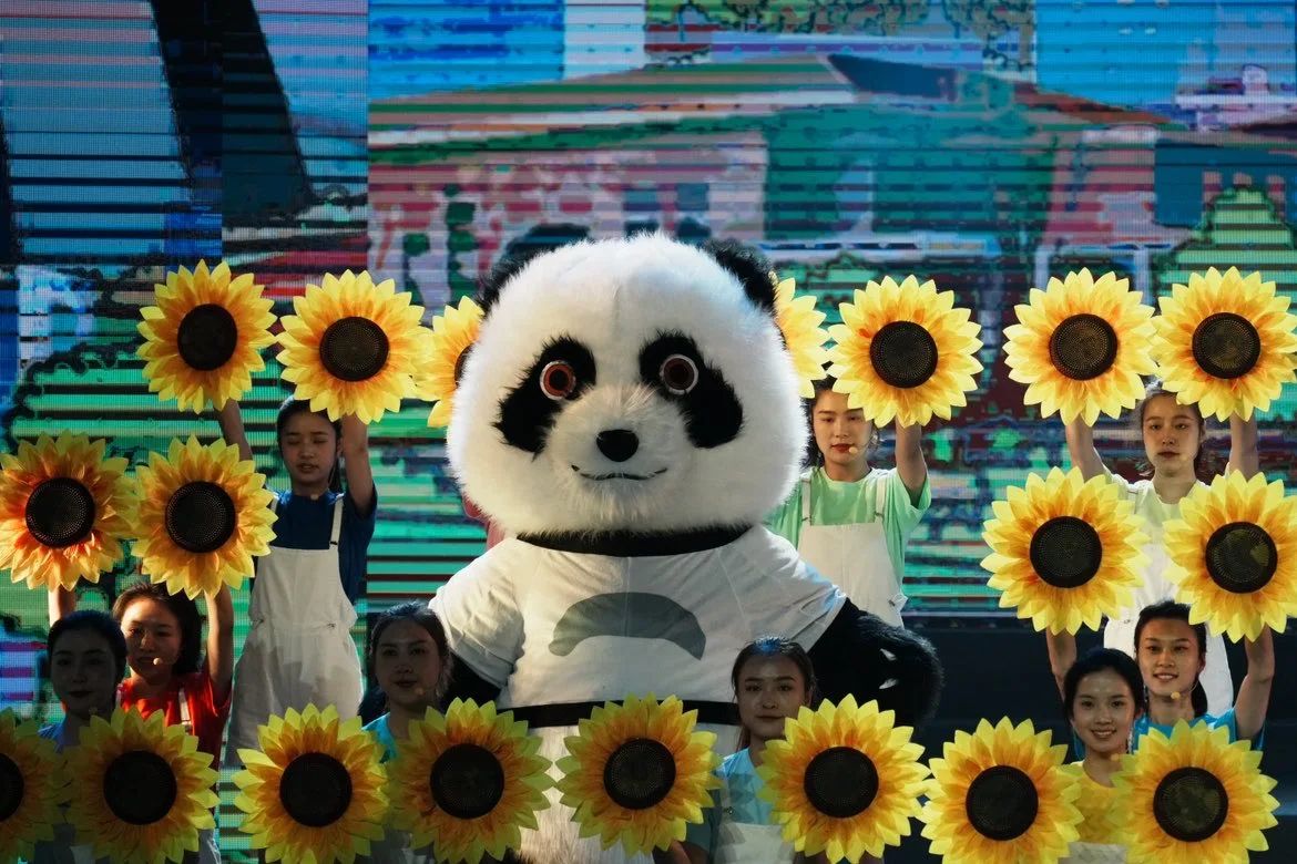 向美好启程 省游艇会206yth集团杰出亮相省属监管企业文艺汇演