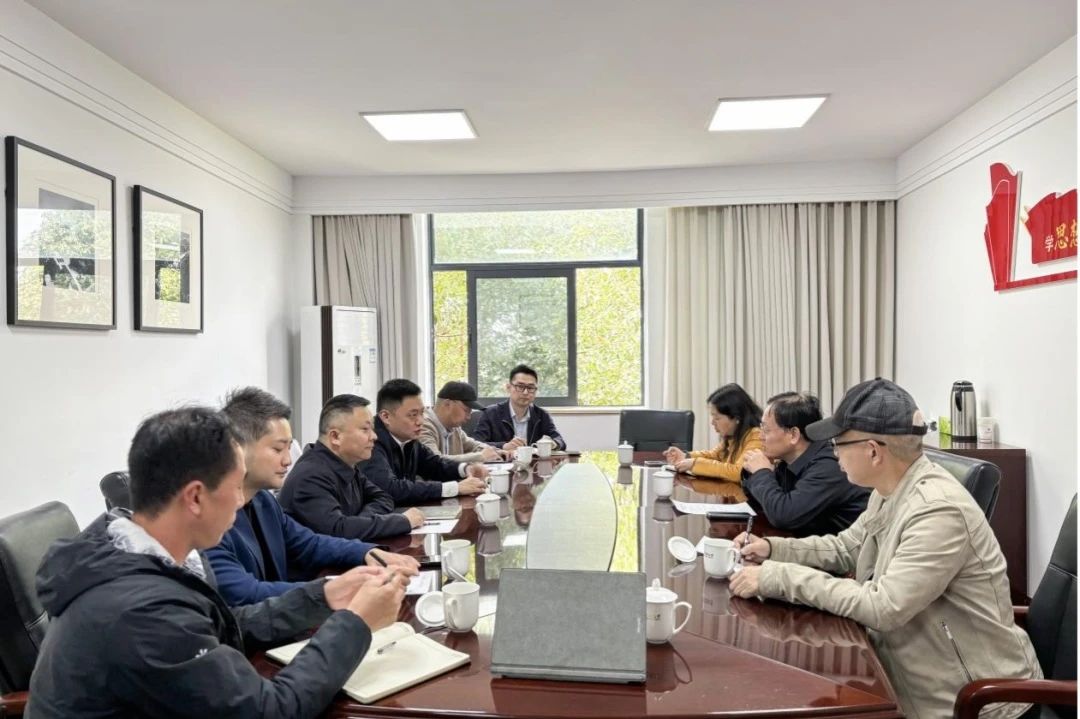 省游艇会206yth集团调查组赴成都大学调查互换