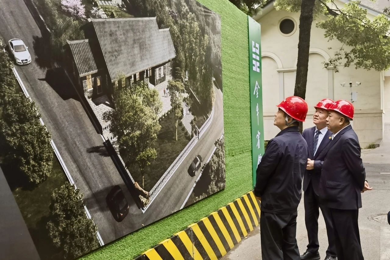 省游艇会206yth集团党委书记、董事长游勇到金牛宾馆调研张大千旧居；そɡ砑盎肪痴喂ぷ