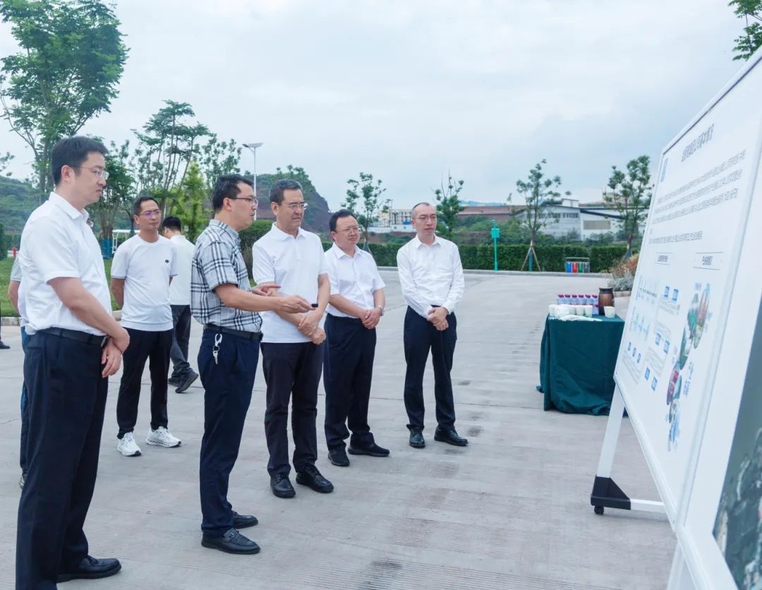 省国资委党委书记、主任冯文生赴宜宾调研国企鼎新深入提升行动工作并主持召开片区座谈会