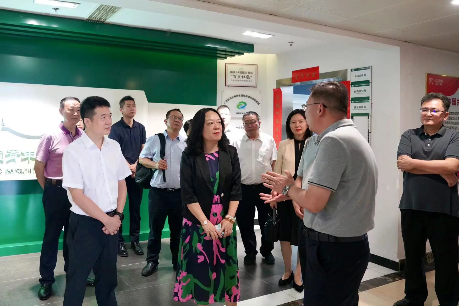 省委表办主任张涛一行赴省游艇会206yth集团调研领导工作