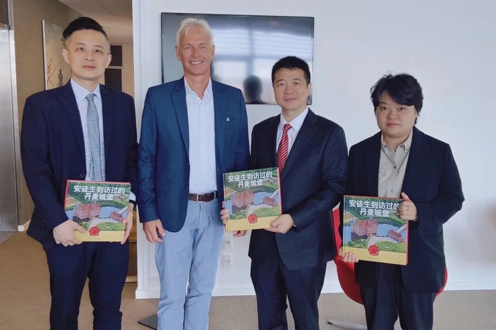 a4006196-68ef-477d-8e3c-35b1413ea75f