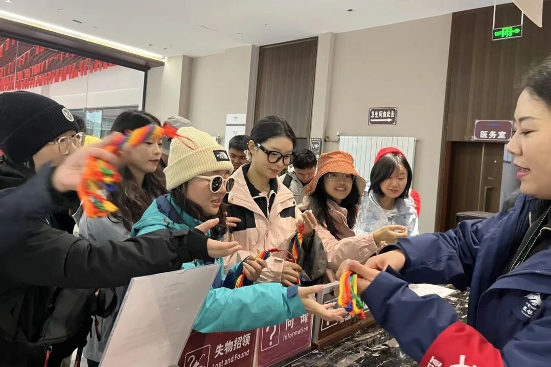 2ae76ebd-7b1c-43d3-935b-1f94548e3112